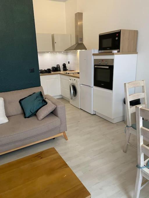 Apartamento L'Augusteum Nimes Exterior foto