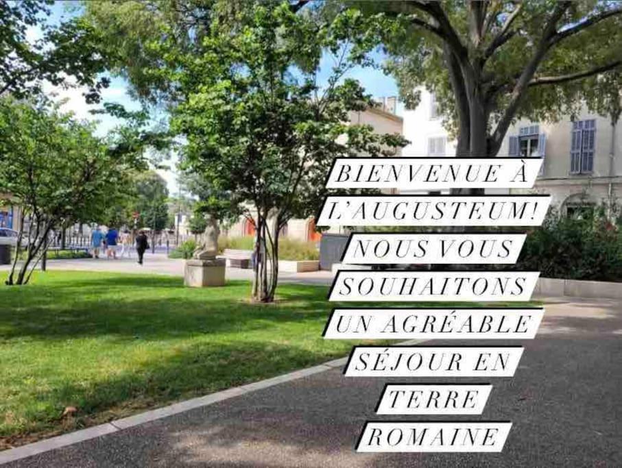 Apartamento L'Augusteum Nimes Exterior foto