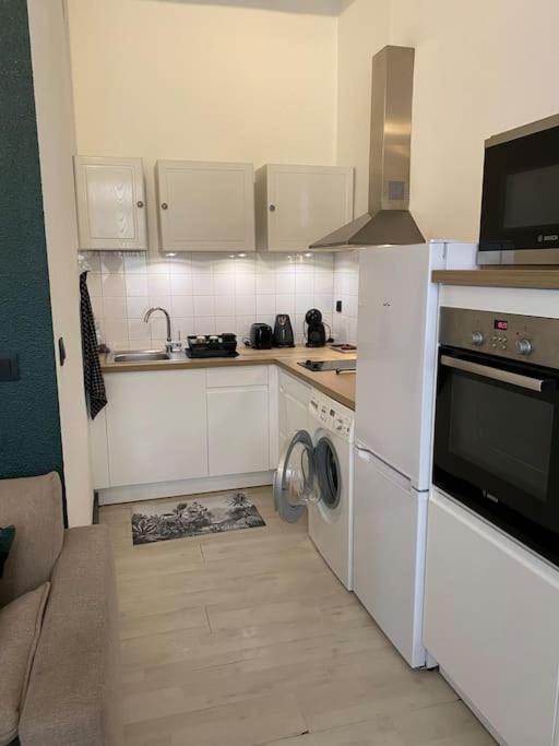 Apartamento L'Augusteum Nimes Exterior foto